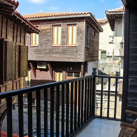 Family Casa Del Mare 3* Созополь